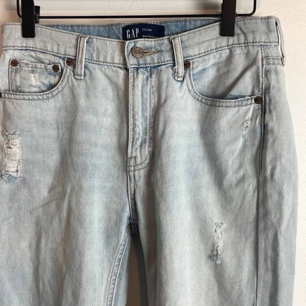 Gap Light Wash Distressed Boyfriend Jeans 00 / 24P - Picture 6 of 11